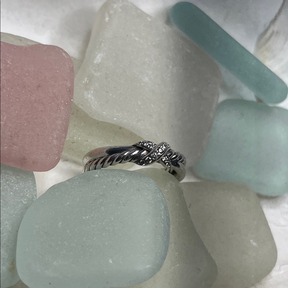 David Yurman Petite X with Pave Diamonds - Picture 5 of 8